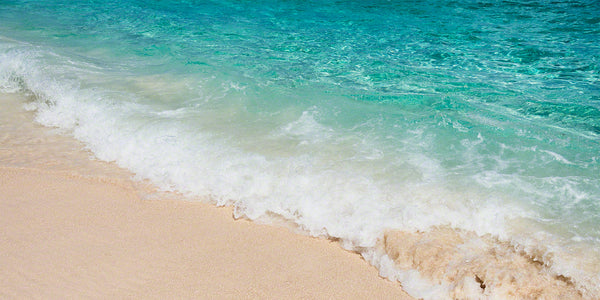 A photo of the clear turquoise water on Paradise Island, Nassau