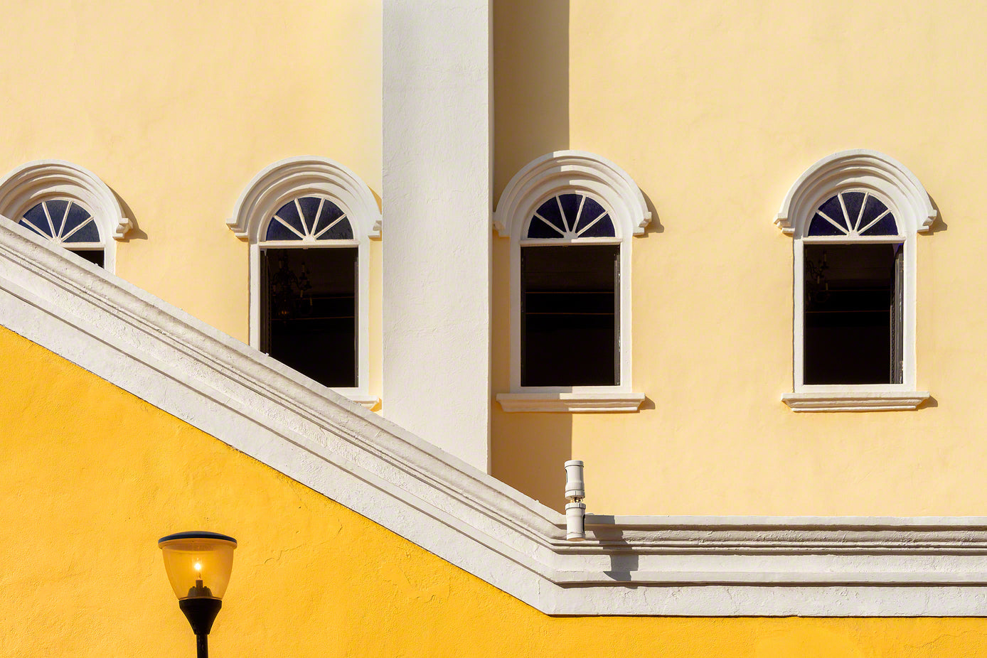 A photo of the colorful Dutch architecture in Curacao