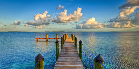 a photo of the dock at Marker 88 Restaurant, looking out on the tropical waters of the Gulf of Mexico