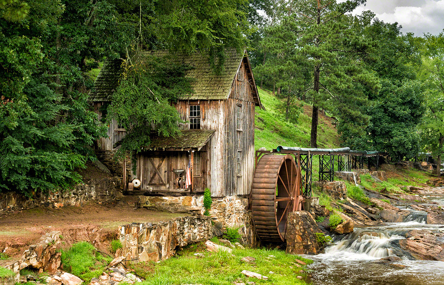 Gresham’s Mill: Site of an early Cherokee settlement and later a gold mine in the early 1830′s.