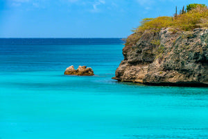 A photo of the beautiful calm turquoise Caribbean water of the leeward side of Curacao